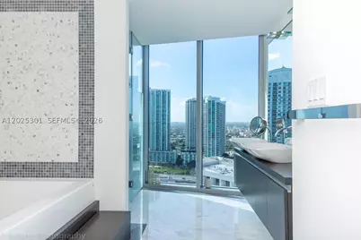 200 Biscayne Boulevard #3102, Miami, FL 33131 - Photo 21