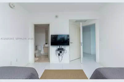 200 Biscayne Boulevard #3102, Miami, FL 33131 - Photo 27