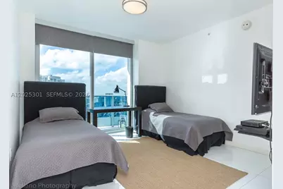 200 Biscayne Boulevard #3102, Miami, FL 33131 - Photo 25