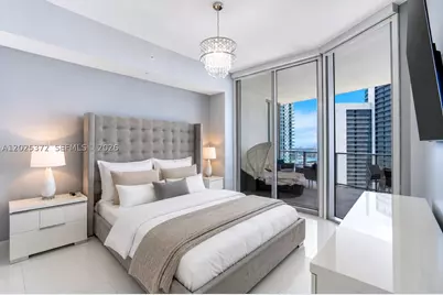 851 NE 1st #3909, Miami, FL 33132 - Photo 15