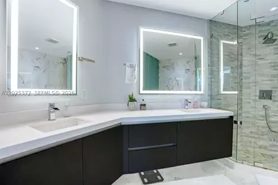 851 NE 1st #3909, Miami, FL 33132 - Photo 17