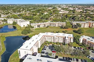 10145 Sunrise Lakes, Sunrise, FL 33322 - Photo 21