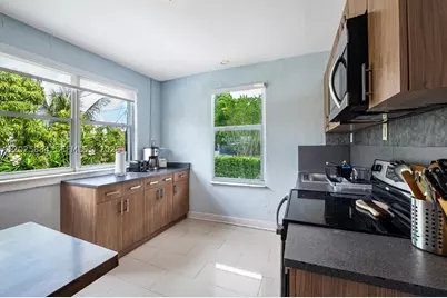 2255 SW 10th #B, Miami, FL 33135 - Photo 17