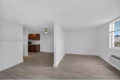 1255 Collins #504, Miami Beach, FL 33139 - Photo 13