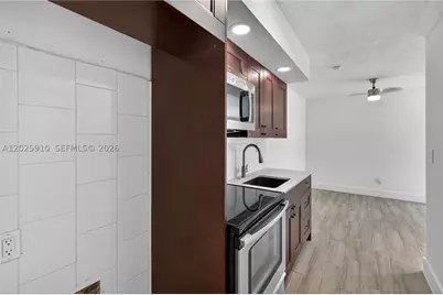 1255 Collins #504, Miami Beach, FL 33139 - Photo 11