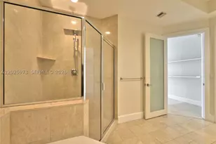 848 Brickell Key, Miami, FL 33131 - Photo 17