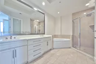 848 Brickell Key, Miami, FL 33131 - Photo 15