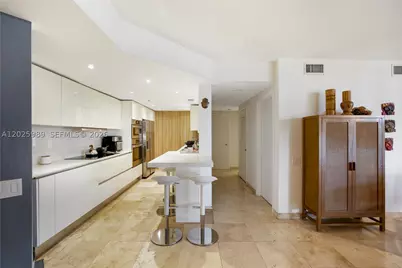 701 Brickell Key #512, Miami, FL 33131 - Photo 3