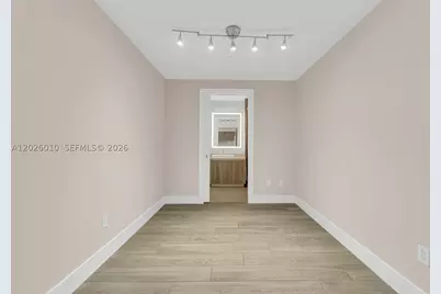 2960 NE 207th #1108, Aventura, FL 33180 - Photo 25