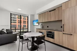 121 NE 5th, Miami, FL 33132 - Photo 5