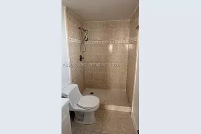 8950 NE 8th #405, Miami, FL 33138 - Photo 9