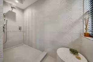 10659 NE Quaybridge, Miami, FL 33138 - Photo 35