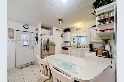8227 Cinnamon, Port Saint Lucie, FL 34952 - Photo 11
