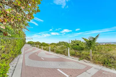 2924 Collins #301, Miami Beach, FL 33140 - Photo 21