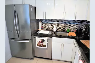 5151 Collins #519, Miami Beach, FL 33140 - Photo 41
