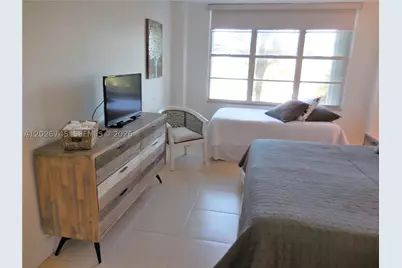 5151 Collins #519, Miami Beach, FL 33140 - Photo 17
