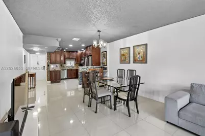 8941 S Hollybrook #205, Pembroke Pines, FL 33025 - Photo 11
