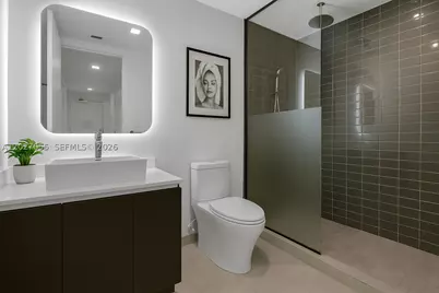 227 NE 2nd #2611, Miami, FL 33132 - Photo 7