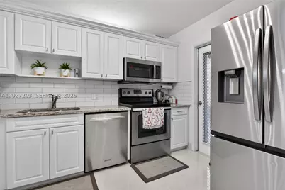 [Address not provided], Pompano Beach, FL 33069 - Photo 9
