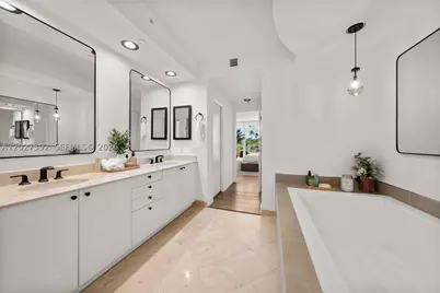 785 Crandon #205/305, Key Biscayne, FL 33149 - Photo 17
