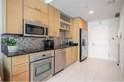 60 SW 13th #4408, Miami, FL 33130 - Photo 3
