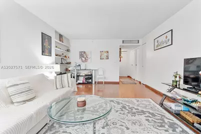 20400 W Country Club #214, Aventura, FL 33180 - Photo 11