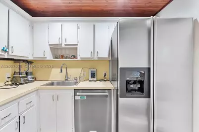 20400 W Country Club #214, Aventura, FL 33180 - Photo 17