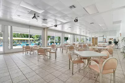 20400 W Country Club #214, Aventura, FL 33180 - Photo 23