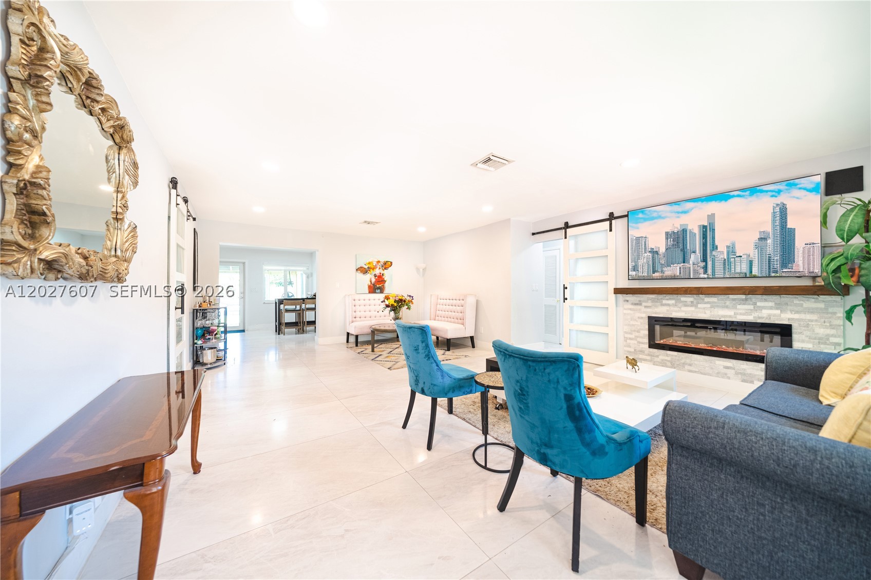 1101 NE 5th main architectural view