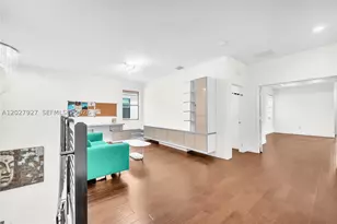 10250 NW 76th, Doral, FL 33178 - Photo 19