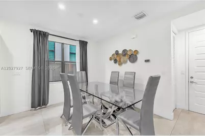 10250 NW 76th, Doral, FL 33178 - Photo 11