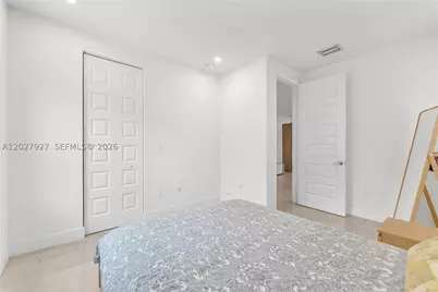 10250 NW 76th, Doral, FL 33178 - Photo 17