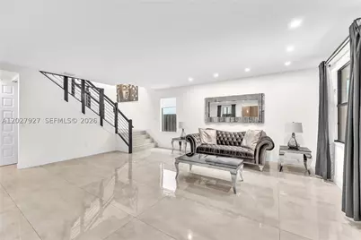 10250 NW 76th, Doral, FL 33178 - Photo 9