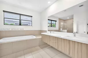 10250 NW 76th, Doral, FL 33178 - Photo 23