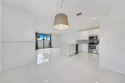 476 NE 194th, Miami, FL 33179 - Photo 3