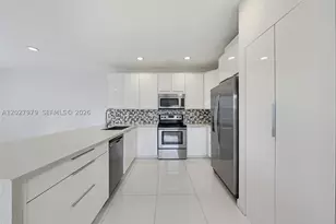 476 NE 194th, Miami, FL 33179 - Photo 5