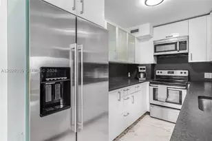 3 Island, Miami Beach, FL 33139 - Photo 9