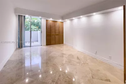 1670 Bay #2D, Miami Beach, FL 33139 - Photo 9