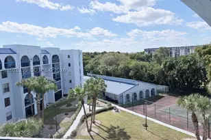 9460 Fontainebleau, Miami, FL 33172 - Photo 33