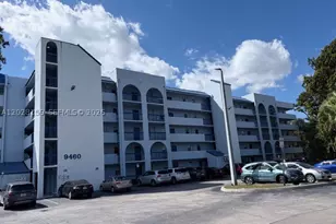 9460 Fontainebleau, Miami, FL 33172 - Photo 3