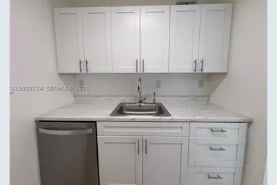 1141 Lake Victoria #F, Palm Beach, FL 33411 - Photo 13