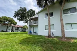 1141 Lake Victoria, Palm Beach, FL 33411 - Photo 23