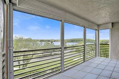 901 Colony Point #501, Pembroke Pines, FL 33026 - Photo 29