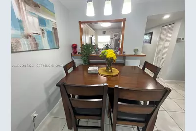 9281 Sunrise Lakes #209, Sunrise, FL 33322 - Photo 15