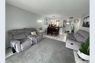 9281 Sunrise Lakes #209, Sunrise, FL 33322 - Photo 17