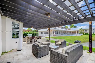 10555 NW 69th, Doral, FL 33178 - Photo 11