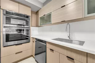 1450 Brickell Bay, Miami, FL 33131 - Photo 9