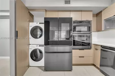 1450 Brickell Bay #1815, Miami, FL 33131 - Photo 11