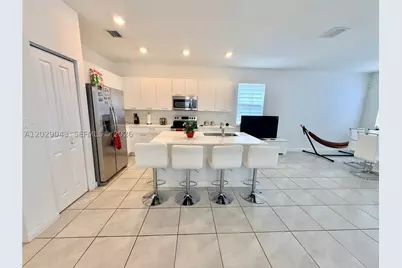 2462 NW 131st, Miami, FL 33167 - Photo 5