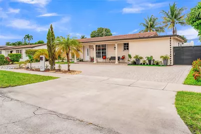 884 W 72nd, Hialeah, FL 33014 - Photo 13